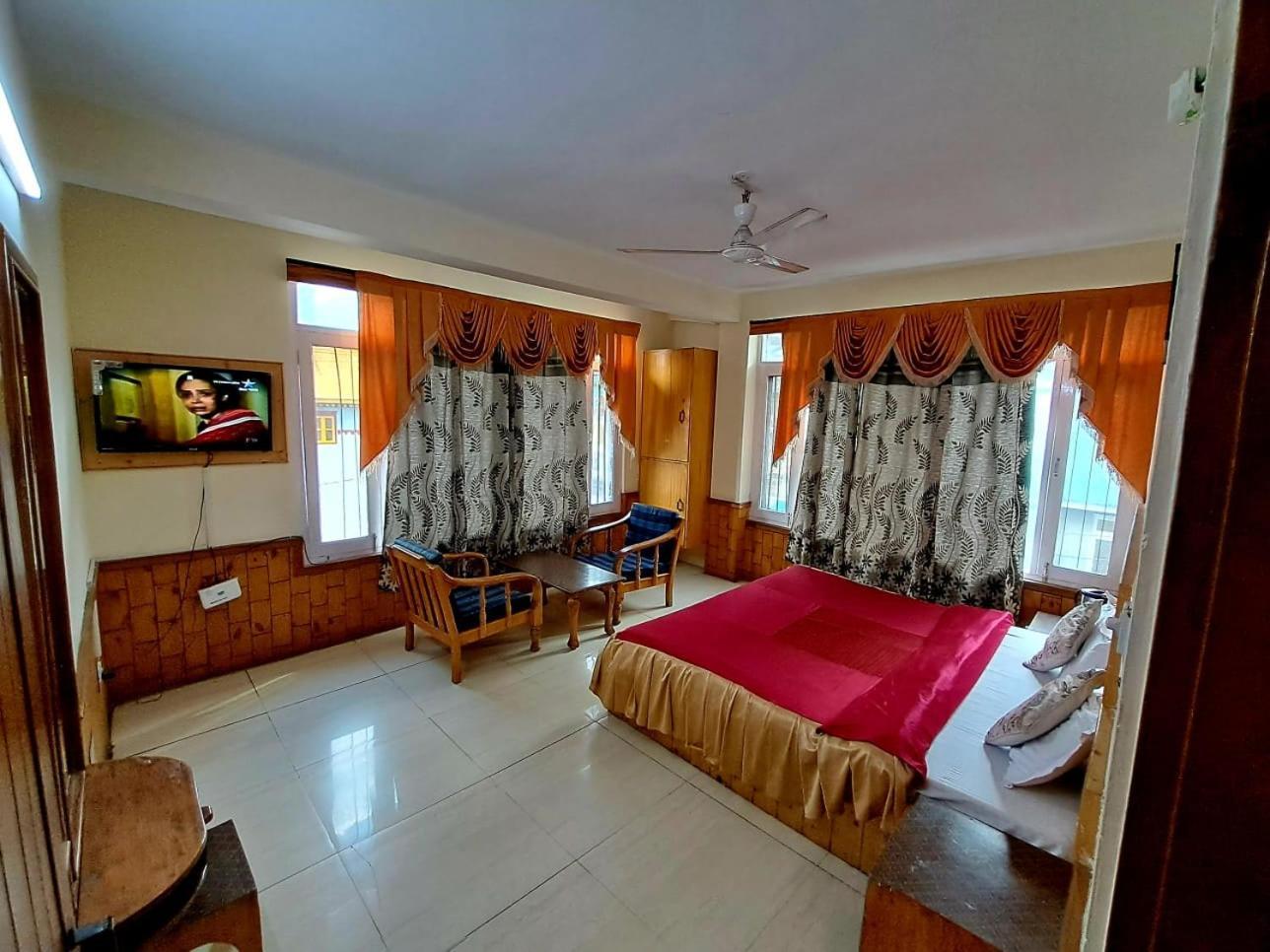 Hotel Snow Mountain Mall Road Manali  Exterior photo